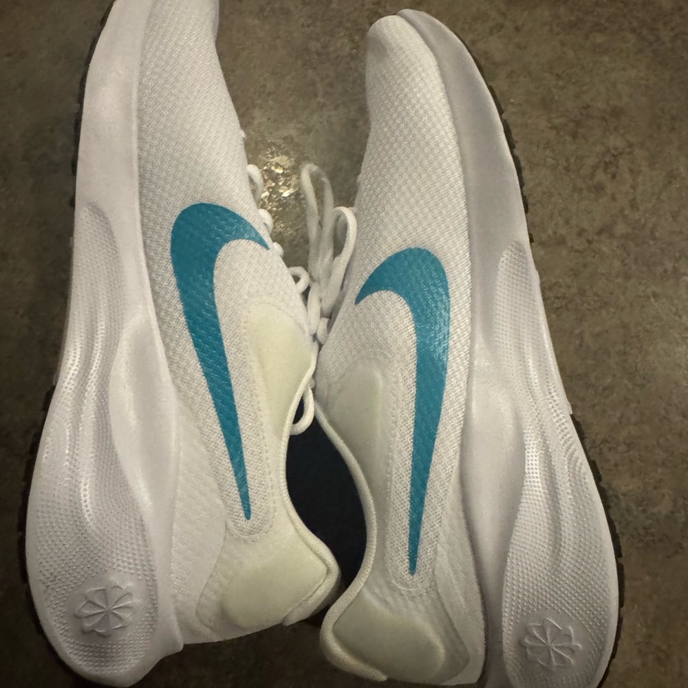 Nike White and Blue Athletic Sneakers